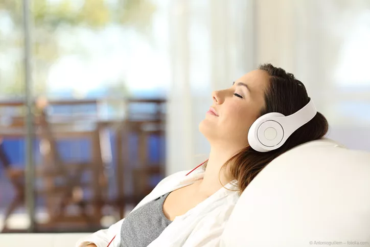 Entspannungsübungen für CED-Betroffene z.B. durch Musik